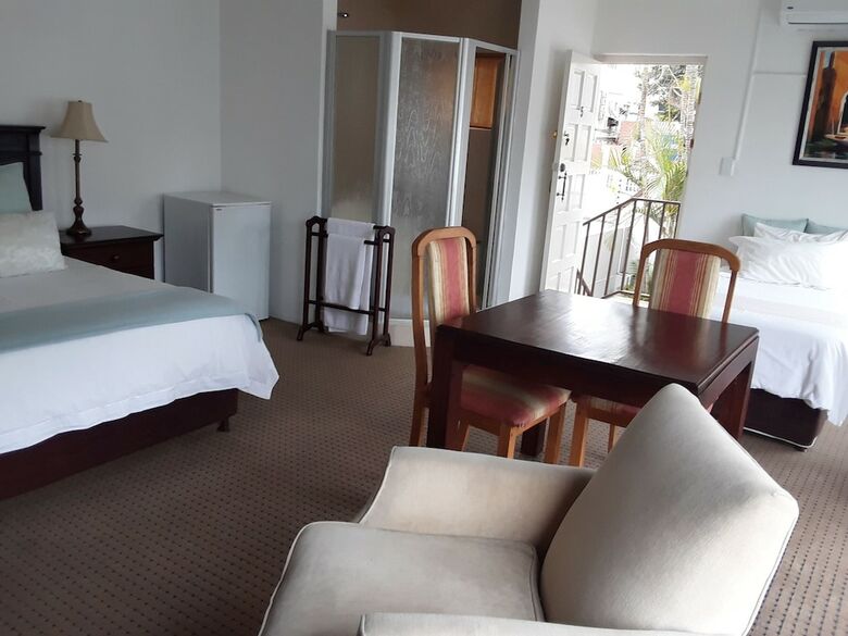 Hostal Bon Ami Guest House