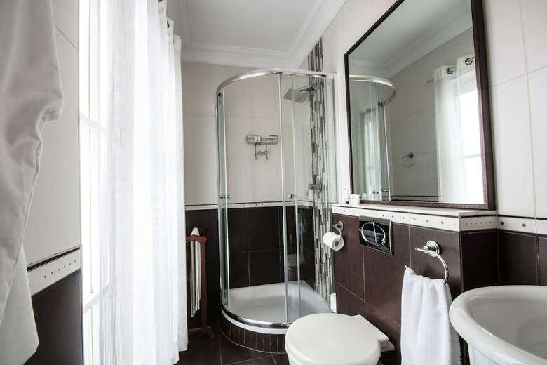 Hostal Bon Ami Guest House