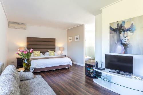 Hostal Cube Guest House