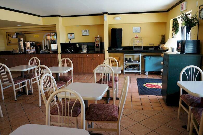 Hotel Super 8 Naples