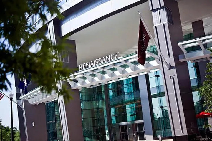 Renaissance Arlington Capital View Hotel April2011