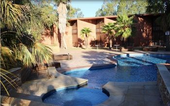 Hotel Alice In The Territory (Fam)