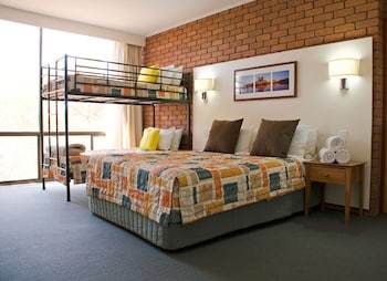 Hotel Alice In The Territory (Fam)