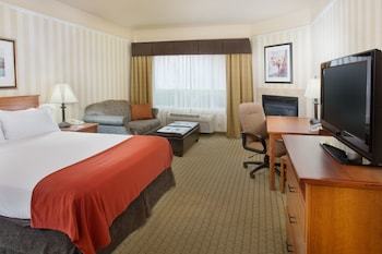 Holiday Inn Express Hotel & Suites Astoria