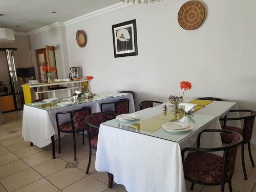 Hostal Four Seasons Lehae Guest House