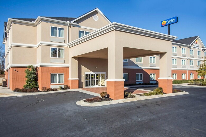 Hotel Comfort Inn & Suites