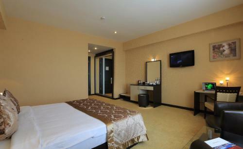 Days Hotel Baku