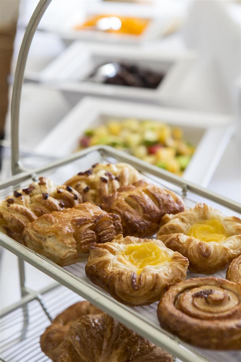 Best Western Plus Wroxton House Hotel