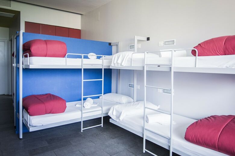 Hotel Centre Esplai Albergue