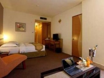 Hotel Grand Serela