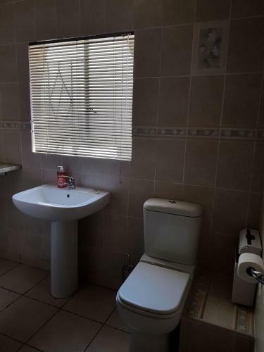 Hostal Gluckman Drive Guesthouse