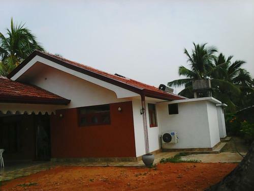 Hostal Nadee Villa