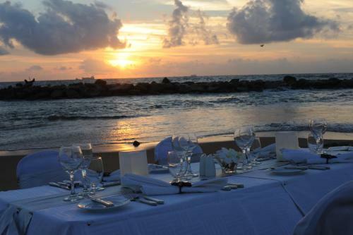 Pegasus Reef Hotel
