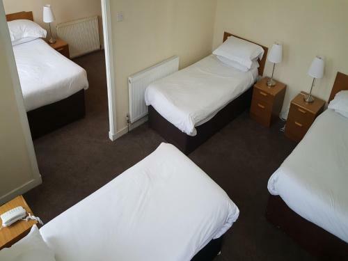 Pension Mclays Guest House