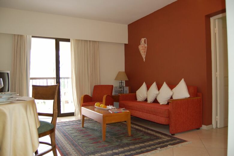 Hotel Panareti Paphos Resort