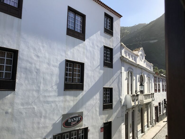 Gara Hotel