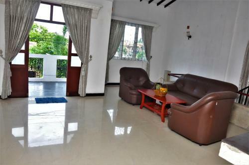 Hostal Chrish Residence