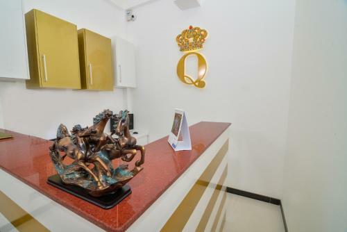 Hotel Negombo New Queen's Palace