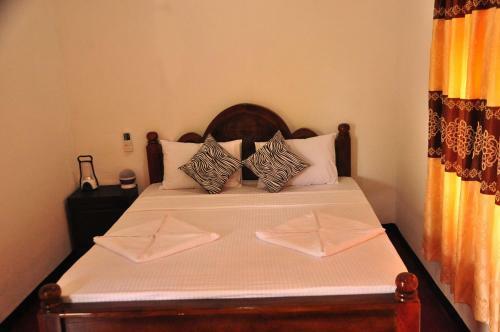 Bed & Breakfast Wish Prabha Lake View Lodge