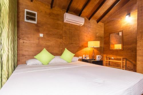 Hotel Eighth Wonder Resort