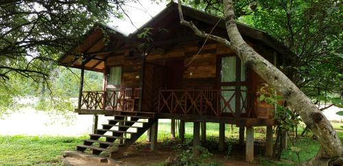 Hotel Eighth Wonder Resort