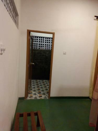 Talalla Sea Anemone Hotel