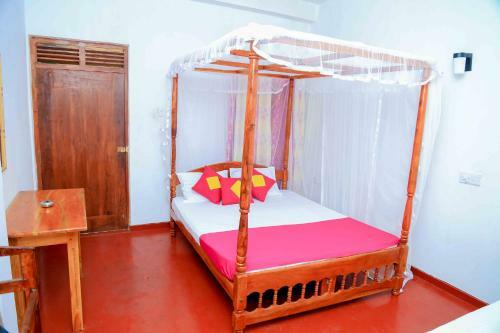 Hostal Mallika Guest House