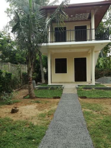 Hostal Golden Beach Resort