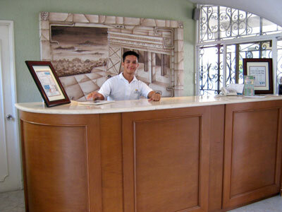 Hotel Carmen Inn