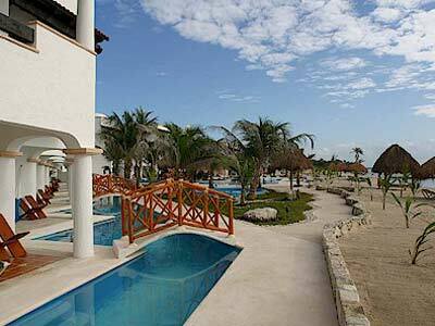 Hotel Hidden Beach Resort