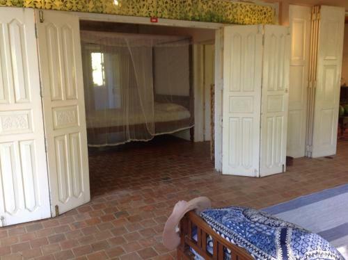 Villa Whispering House