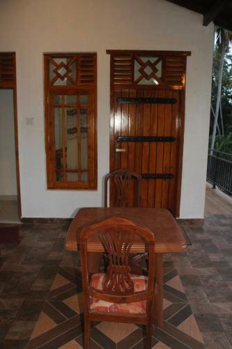Yala Pearl Lake Side Hotel