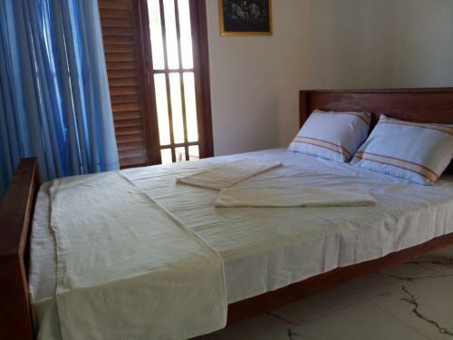 Posada Tissa Lake Resort