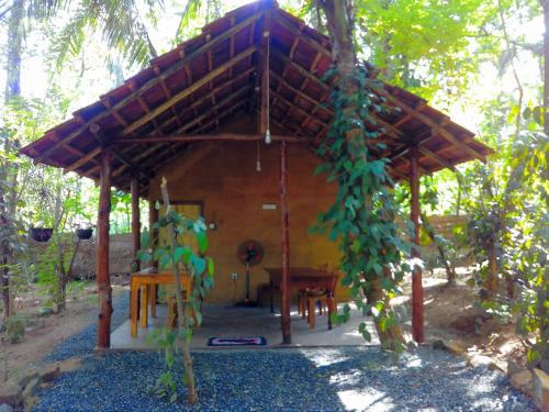 Hostal Bright Sun Safari Hotel