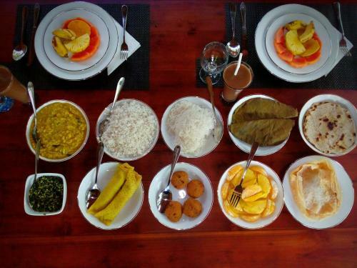 Hostal Bright Sun Safari Hotel