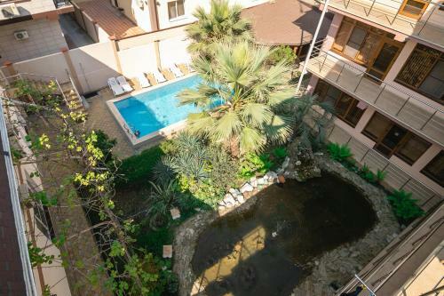 Hostal Gold Niva Guest House