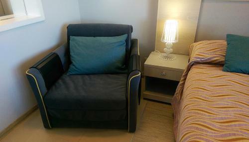 Happy Place Apartments Navy