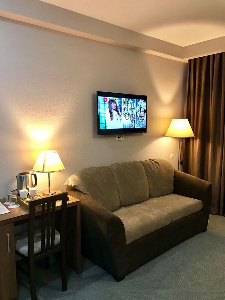 River Star Hotel