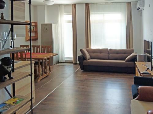 Happy Place Apartments Krit