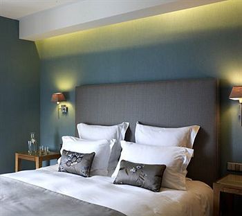 The Y Hotel