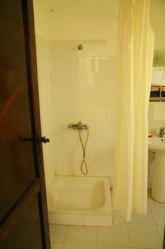 Spacious Apartment In Stella Makadi
