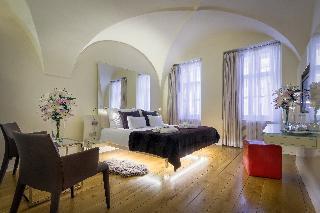 Three Stork's Hotel