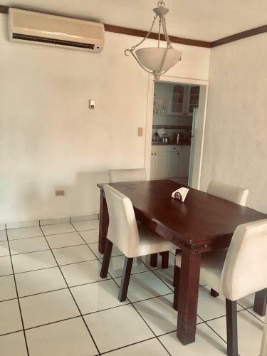 Apartamento Alquiler De Habitaci�n