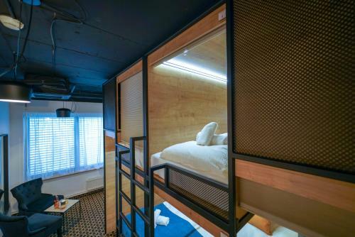 New! Boutique Capsule Hostel Chors