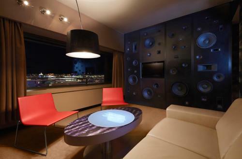 The Invisible Hotel - Media Art Room
