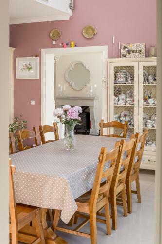 Doleen House