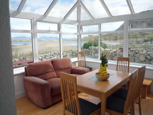 Ballyconneely Holiday Cottages No.2