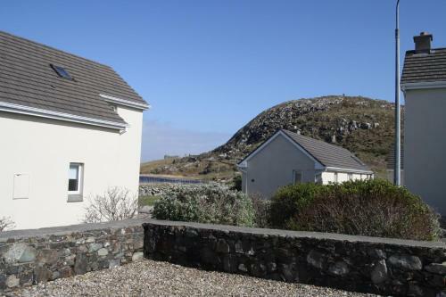Ballyconneely Holiday Cottages No.2