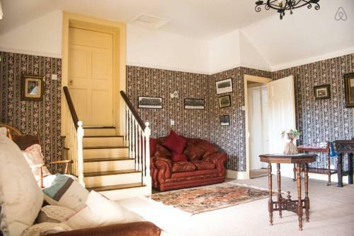 Healthfield Manor