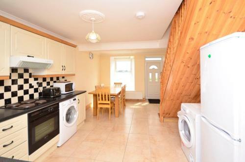 Cottage 236 Roundstone
